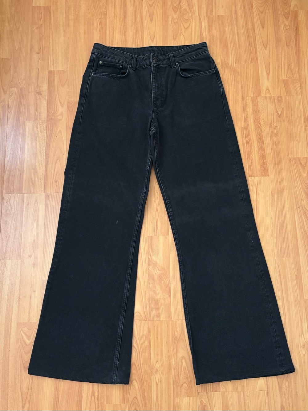 Wide leg jeans
